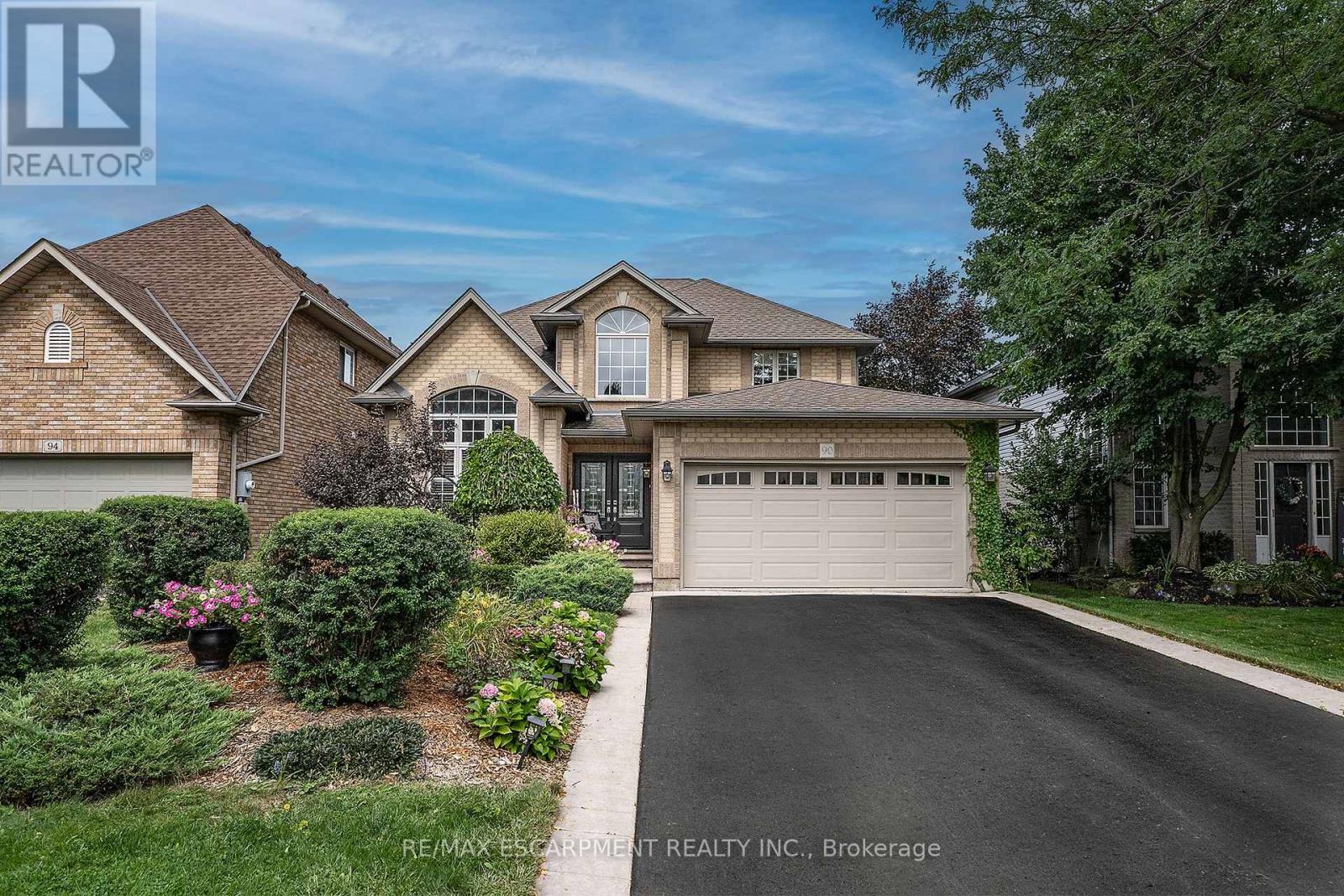 90 SURREY DRIVE Property Photo 1