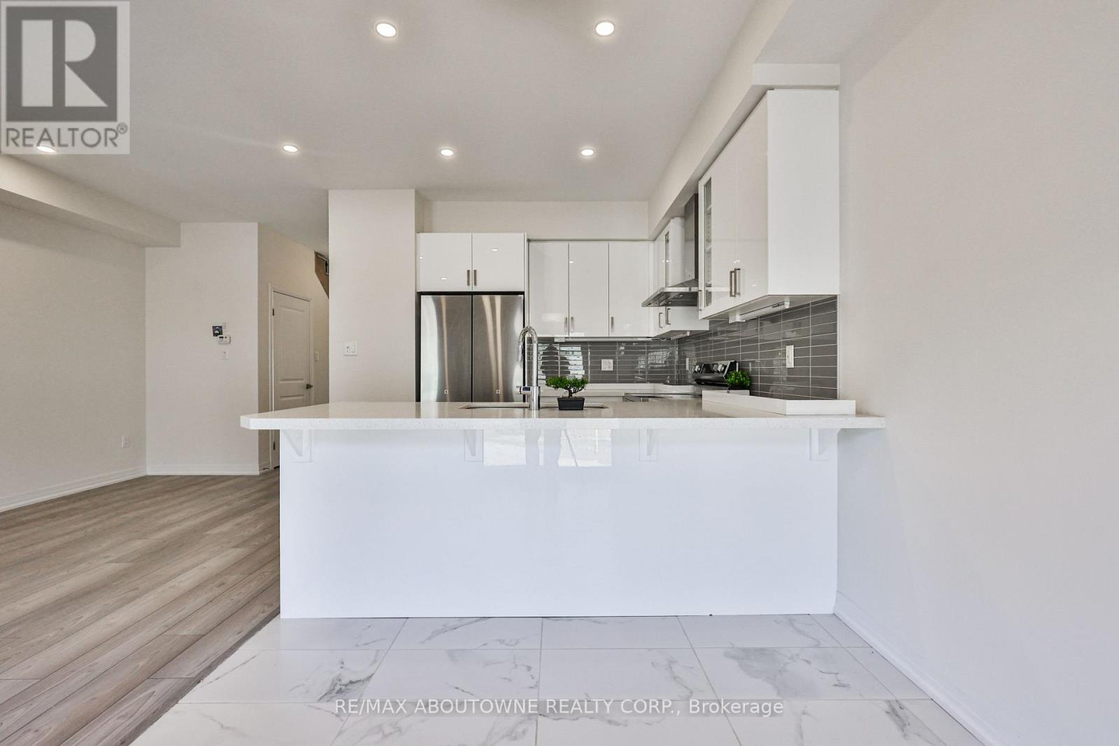 9 Wakeling Drive Property Photo 13