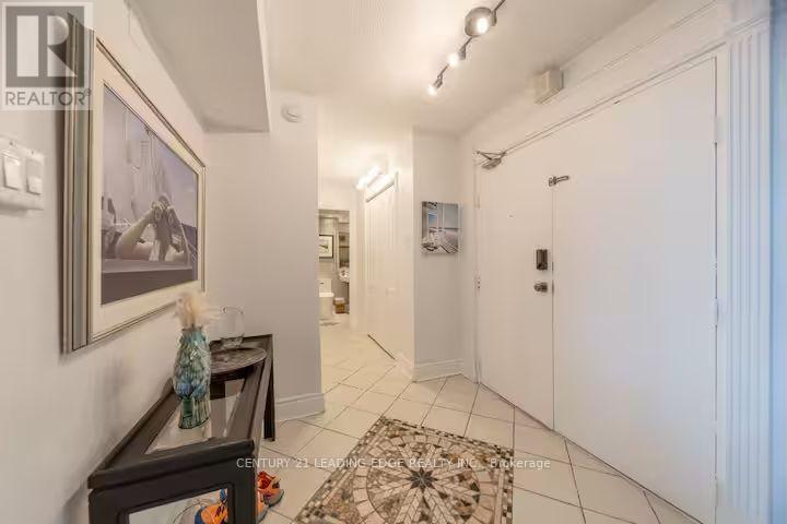 1805 - 380 KING STREET Property Photo 1