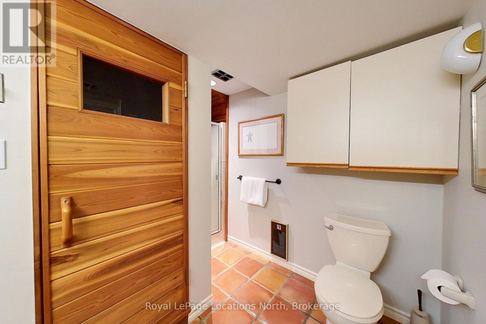 40 Alice Street E Property Photo 28