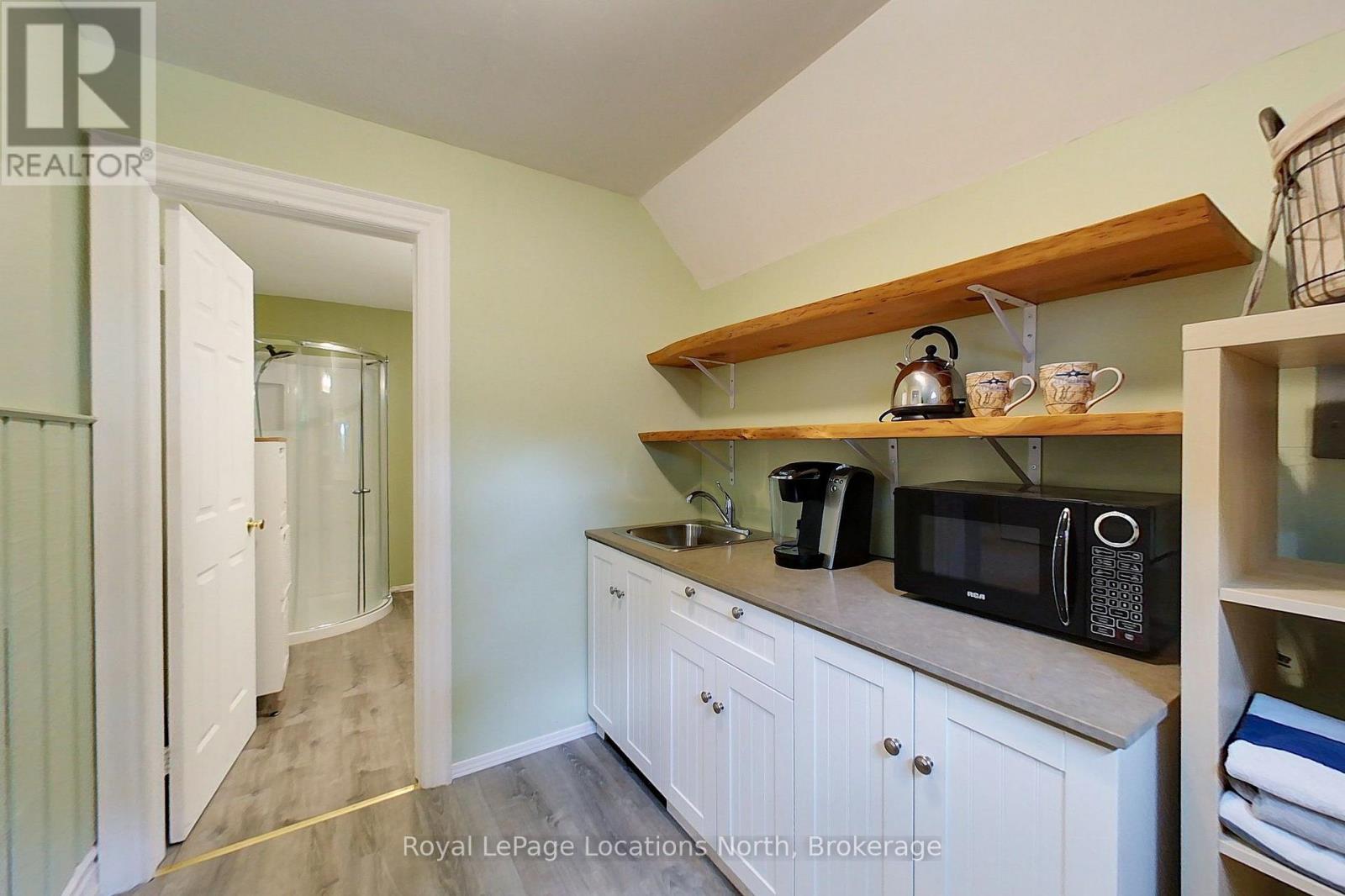 40 Alice Street E Property Photo 30