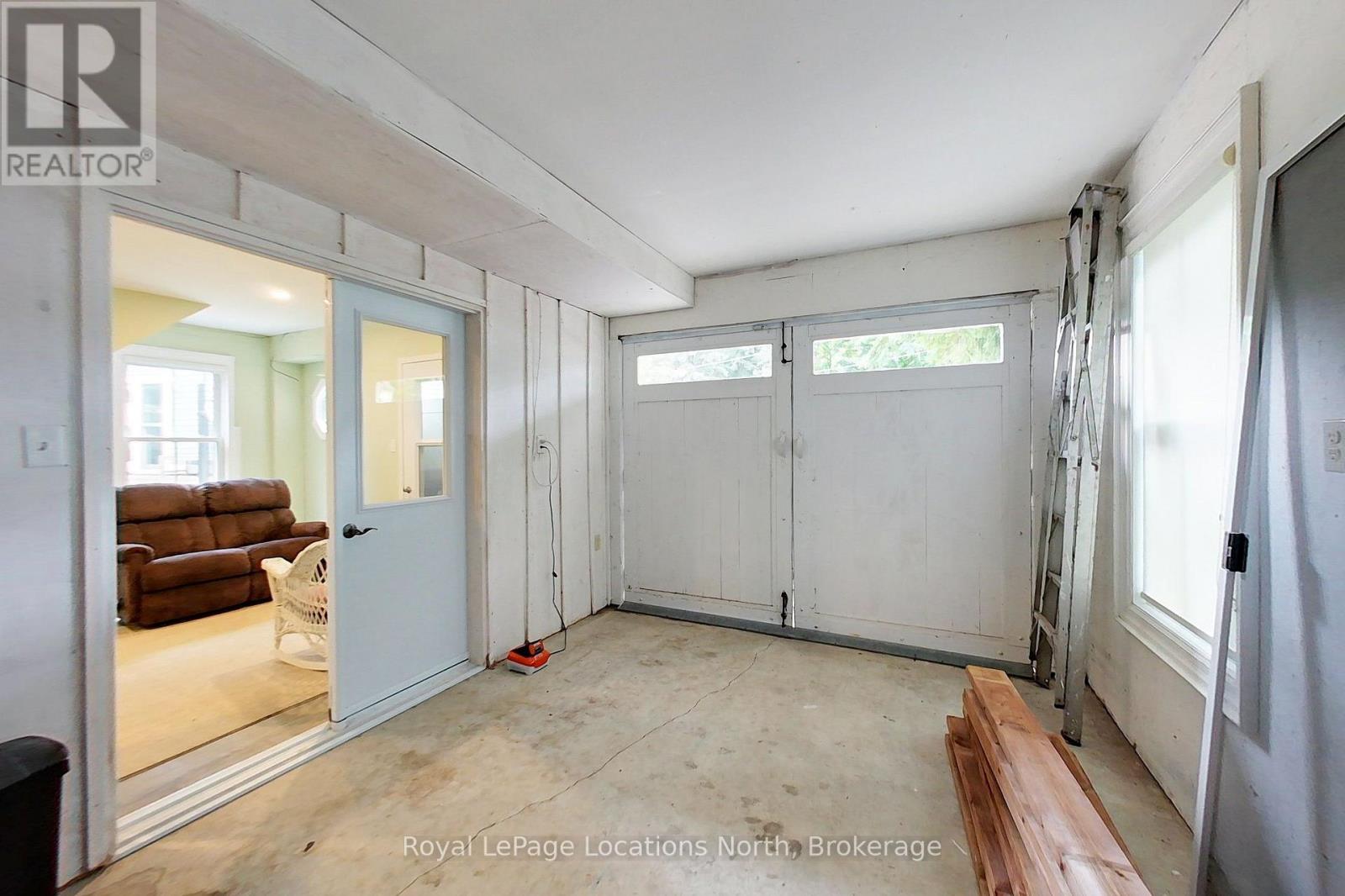 40 Alice Street E Property Photo 34