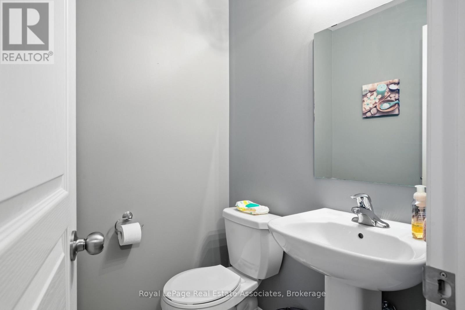 50 - 403 Westwood Drive Property Photo 5