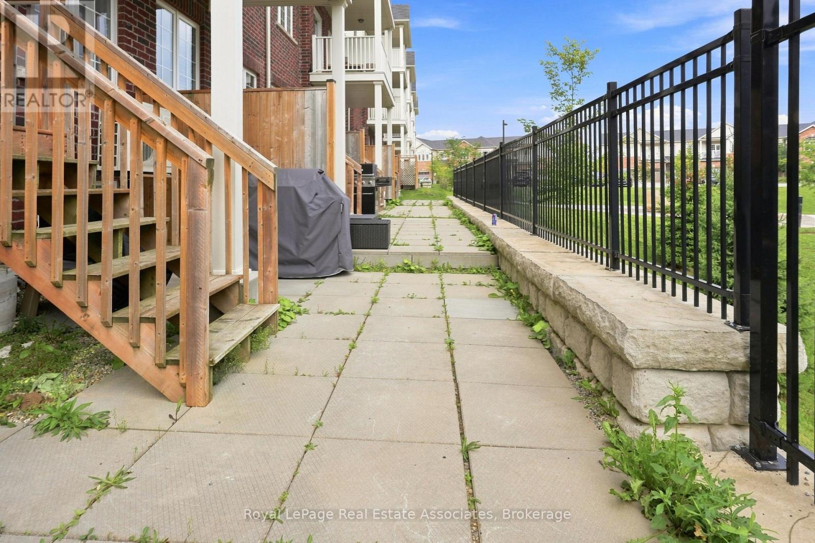 50 - 403 Westwood Drive Property Photo 20