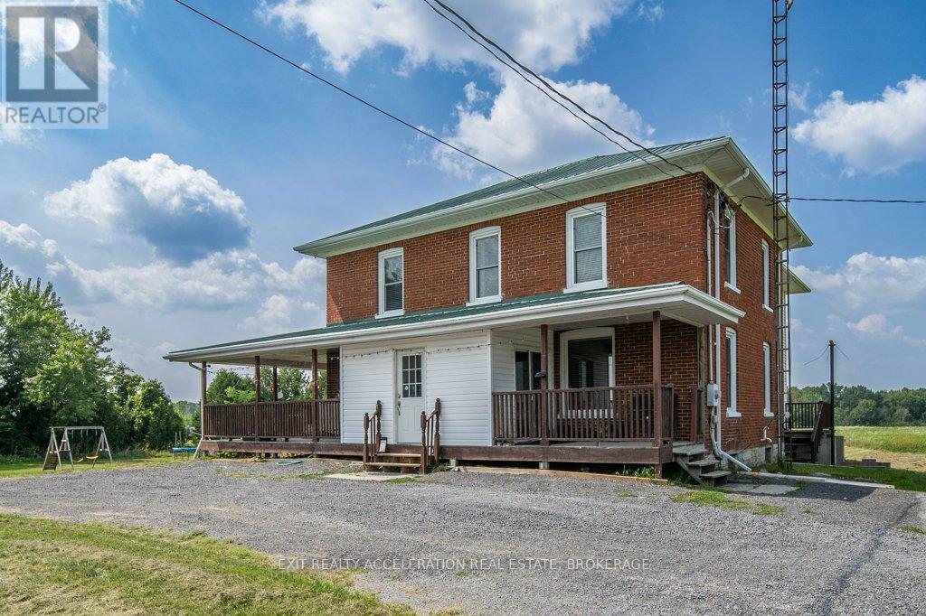 595 Craigen Road Property Photo 1