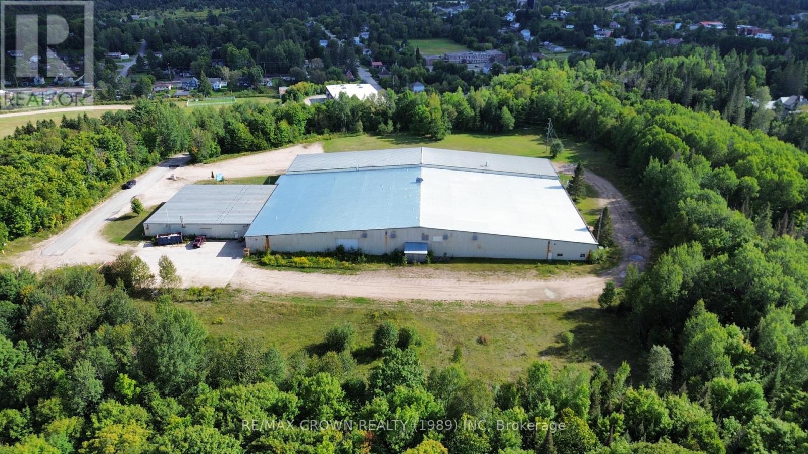400 Centre Street Property Photo 1