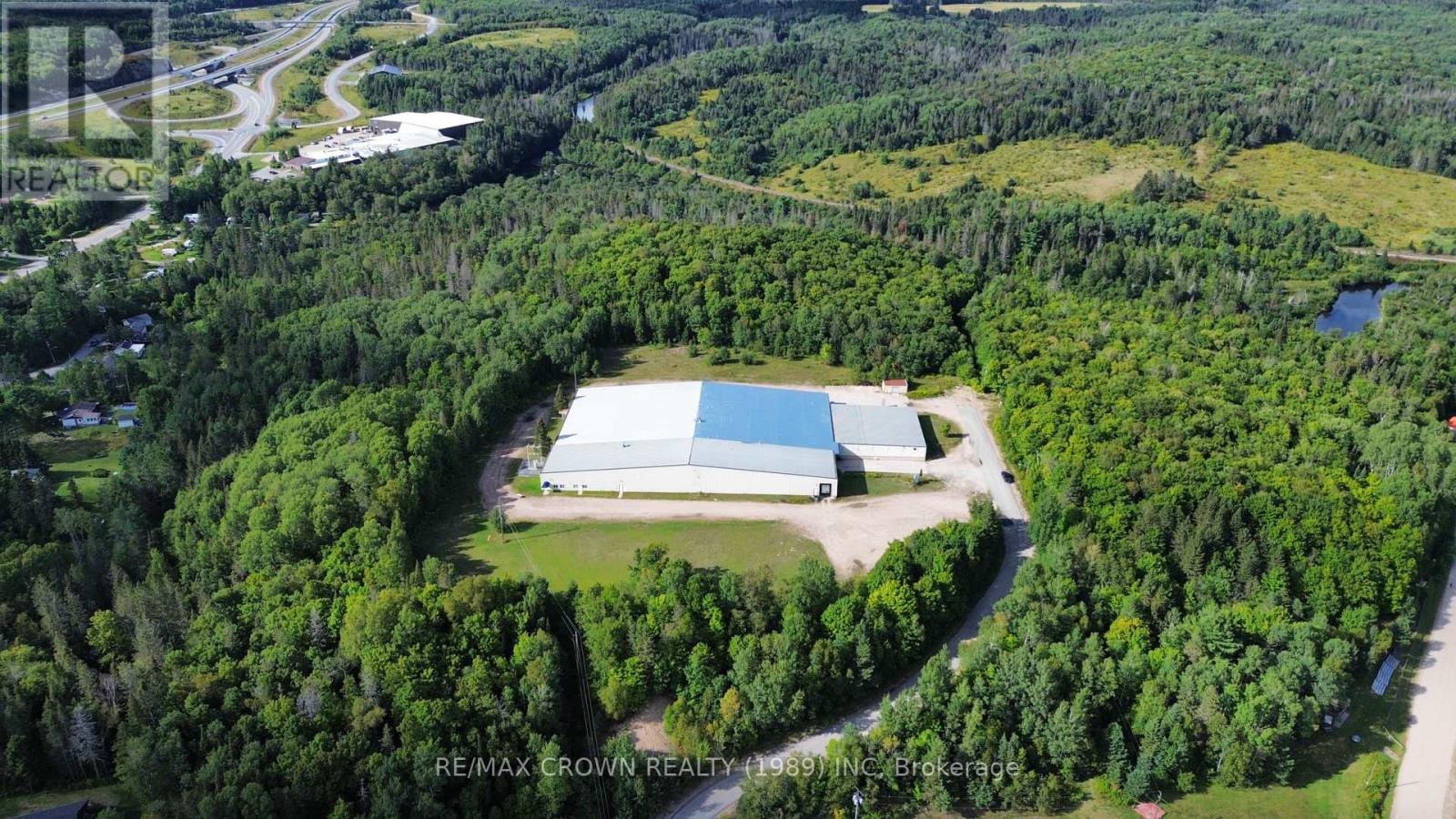 400 Centre Street Property Photo 18