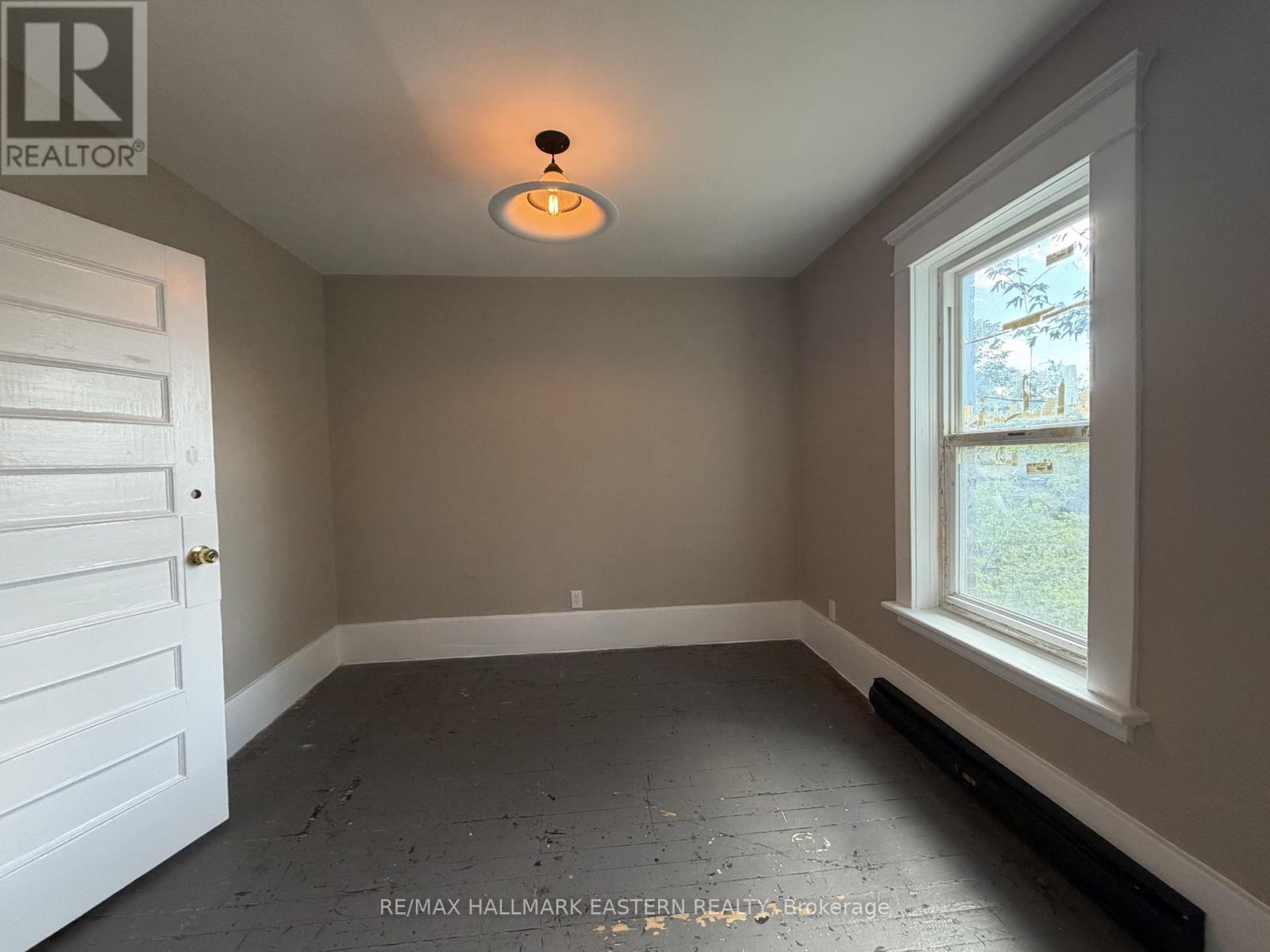 242 Dublin Street Property Photo 9