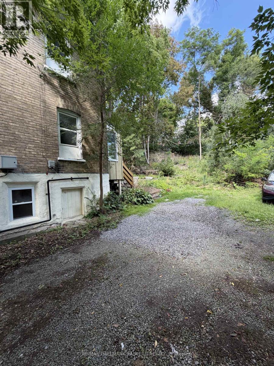 242 Dublin Street Property Photo 16