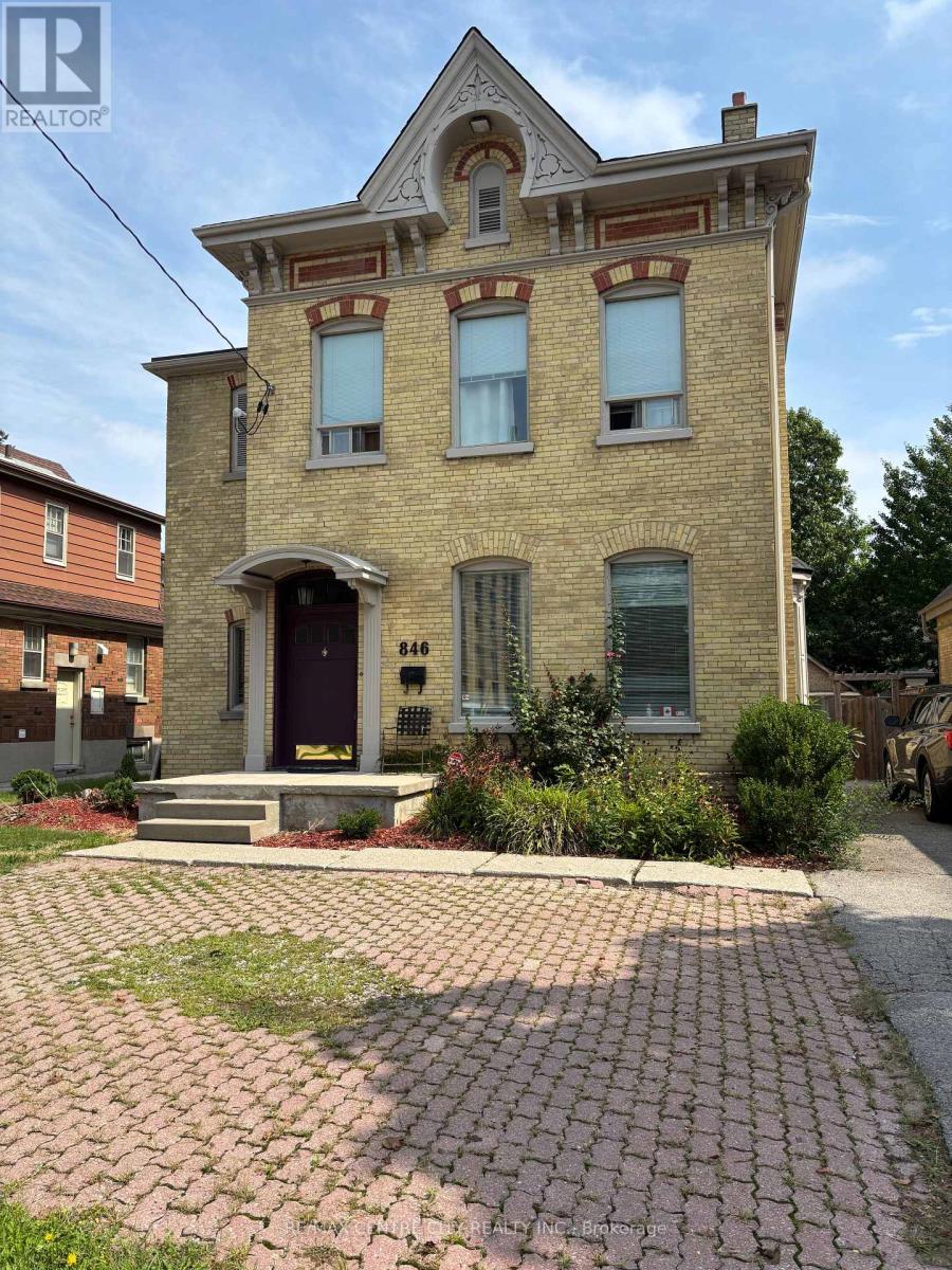 846 RICHMOND STREET Property Photo 1