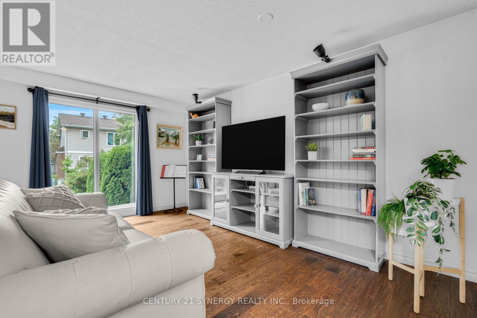 1932 Ashmont Street Property Photo 5