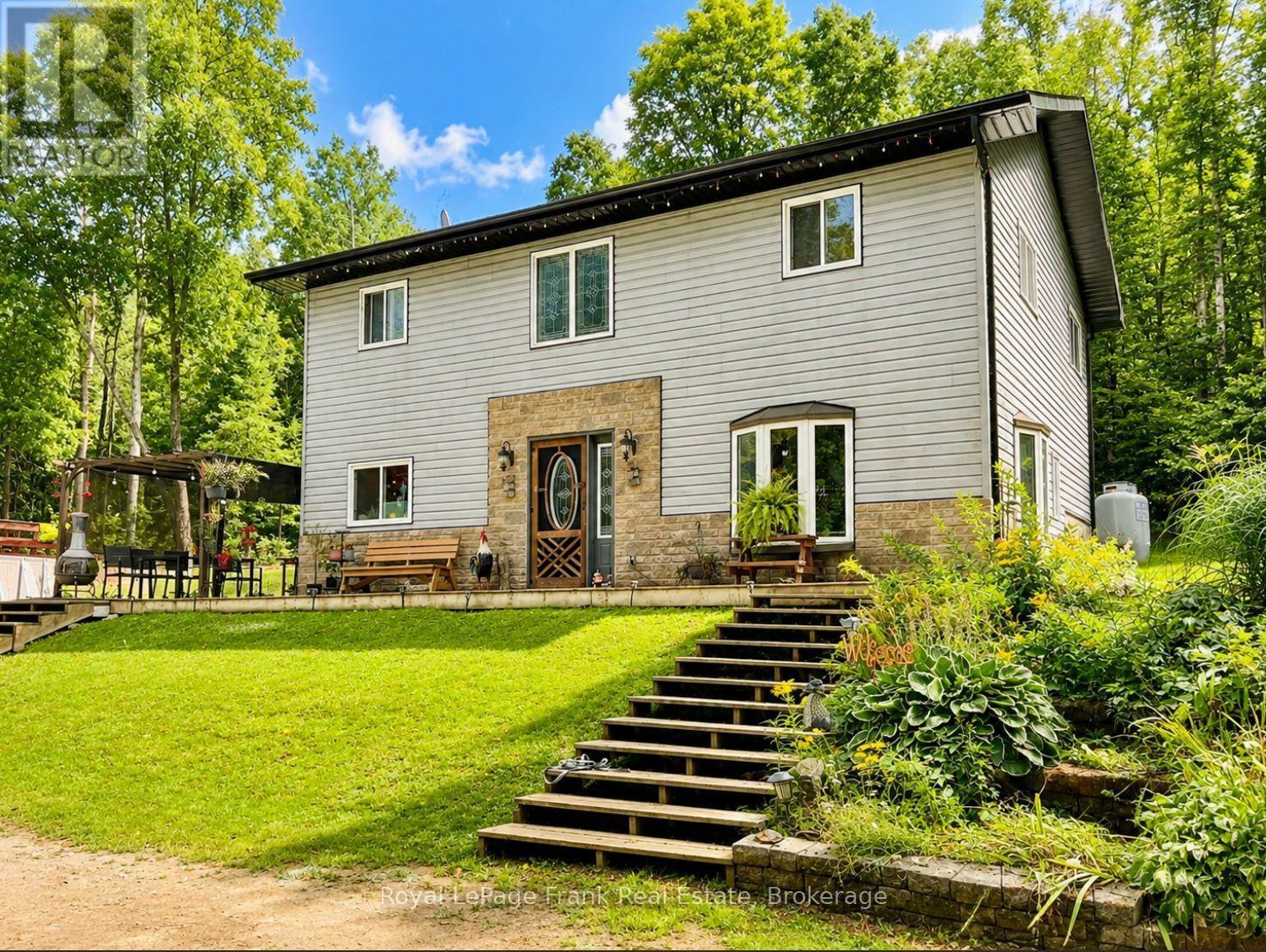 1630 Musclow Greenview Road Property Photo 1