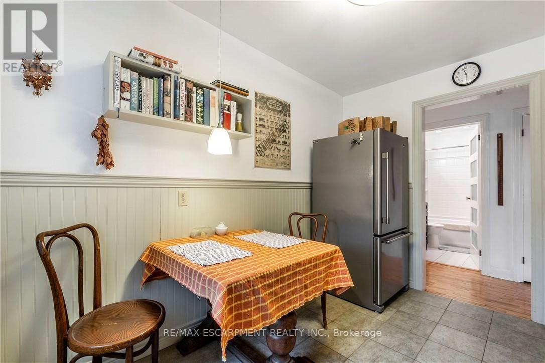 13 Mcmaster Avenue Property Photo 20