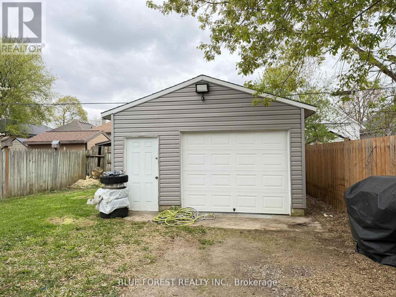 104 Delaware Street Property Photo 23