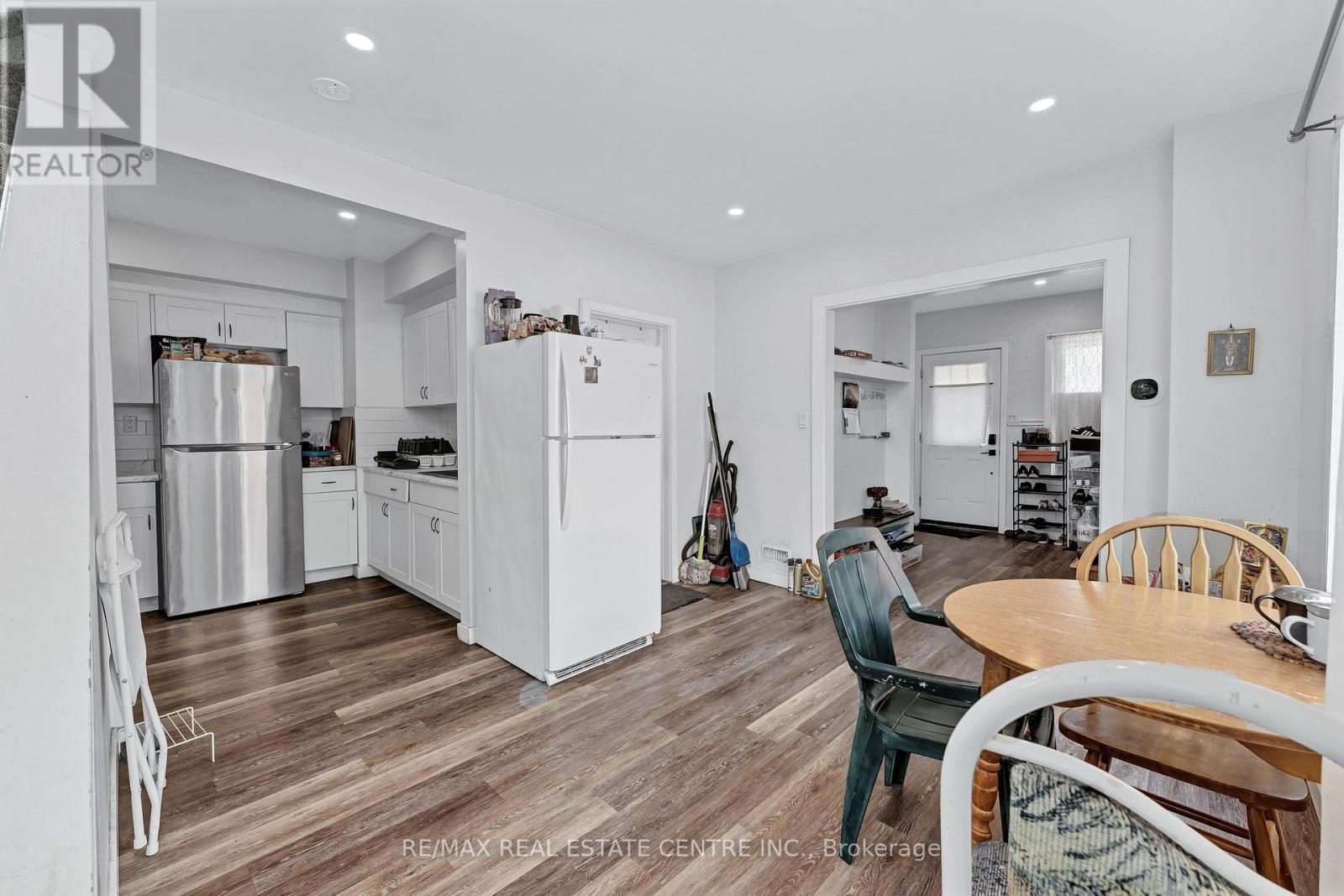 374 Josephine Avenue Property Photo 19