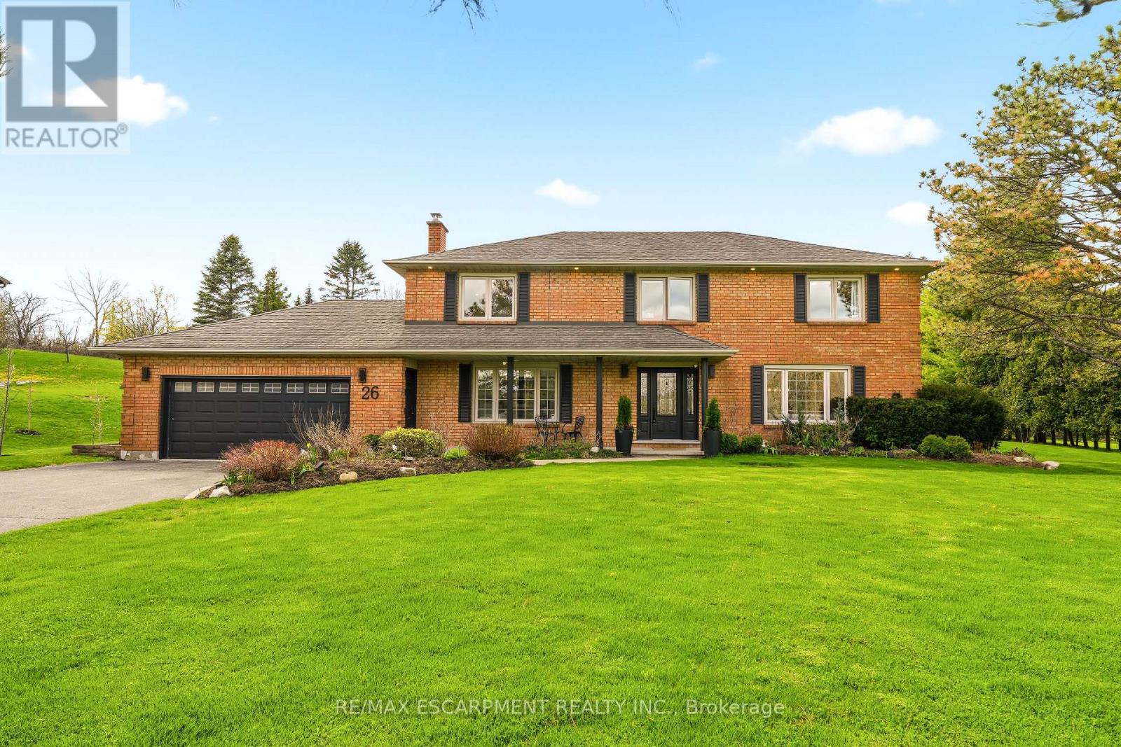 26 WENEIL DRIVE Property Photo 1