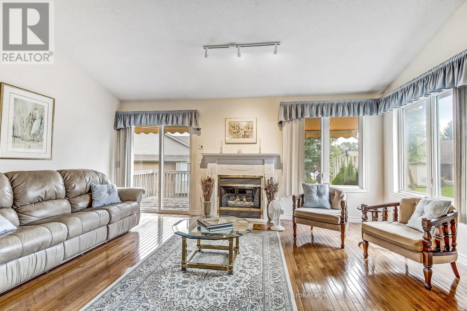 29 - 861 Shelborne Street Property Photo 7