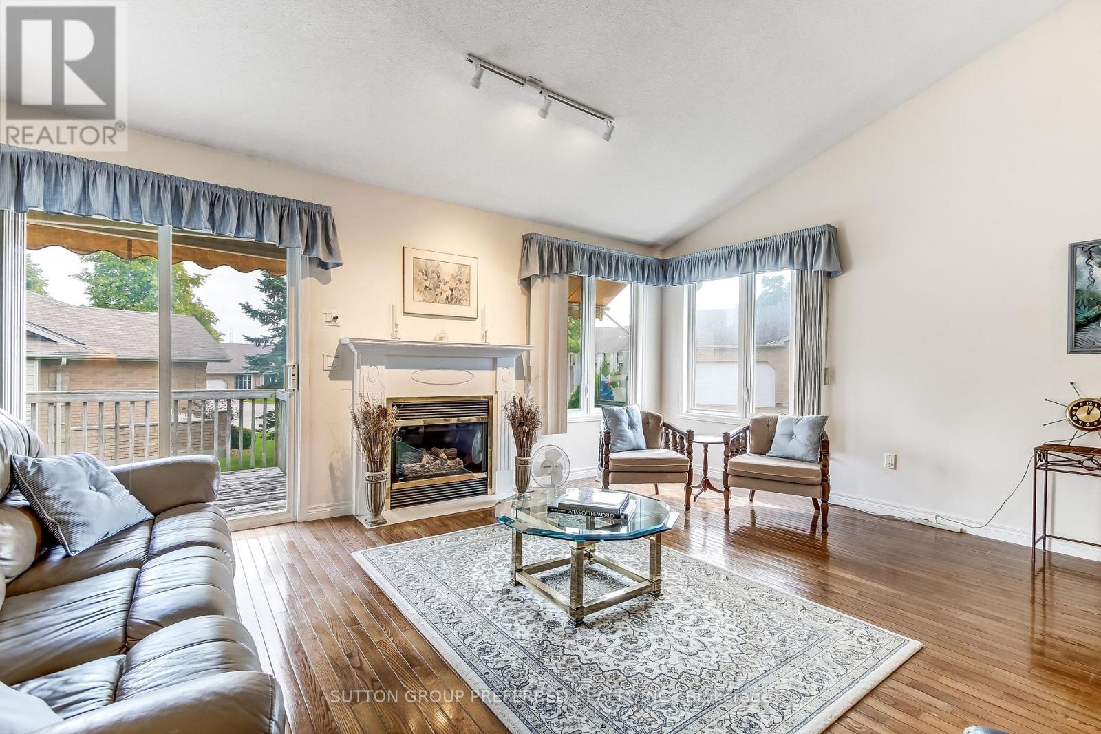 29 - 861 Shelborne Street Property Photo 8