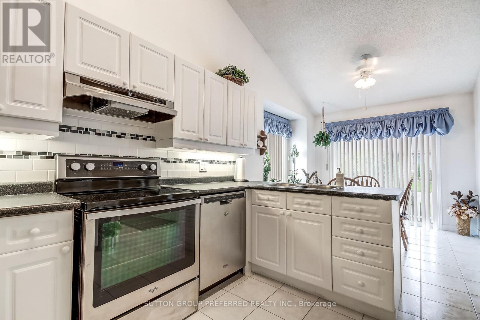 29 - 861 Shelborne Street Property Photo 11