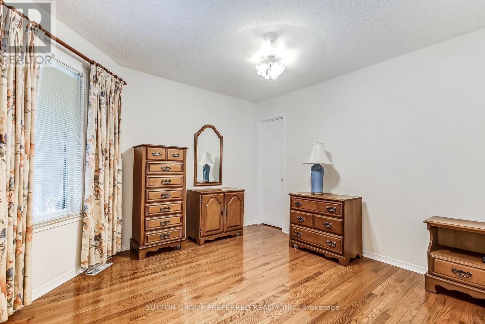 29 - 861 Shelborne Street Property Photo 17