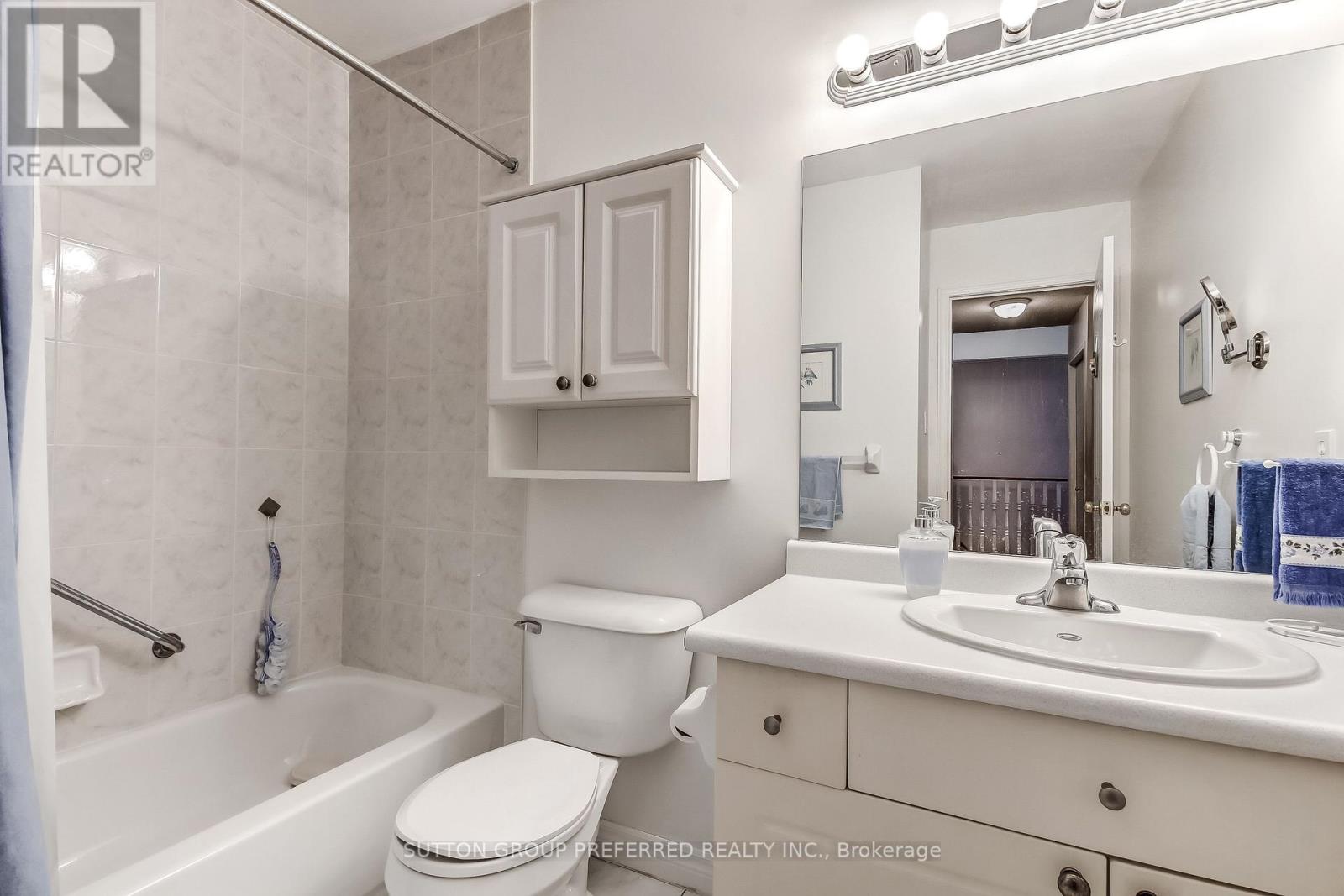 29 - 861 Shelborne Street Property Photo 18