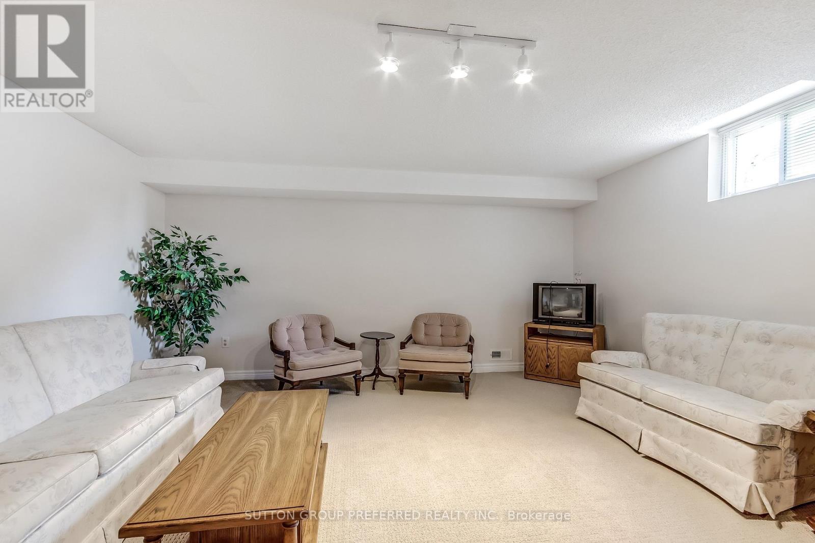29 - 861 Shelborne Street Property Photo 19