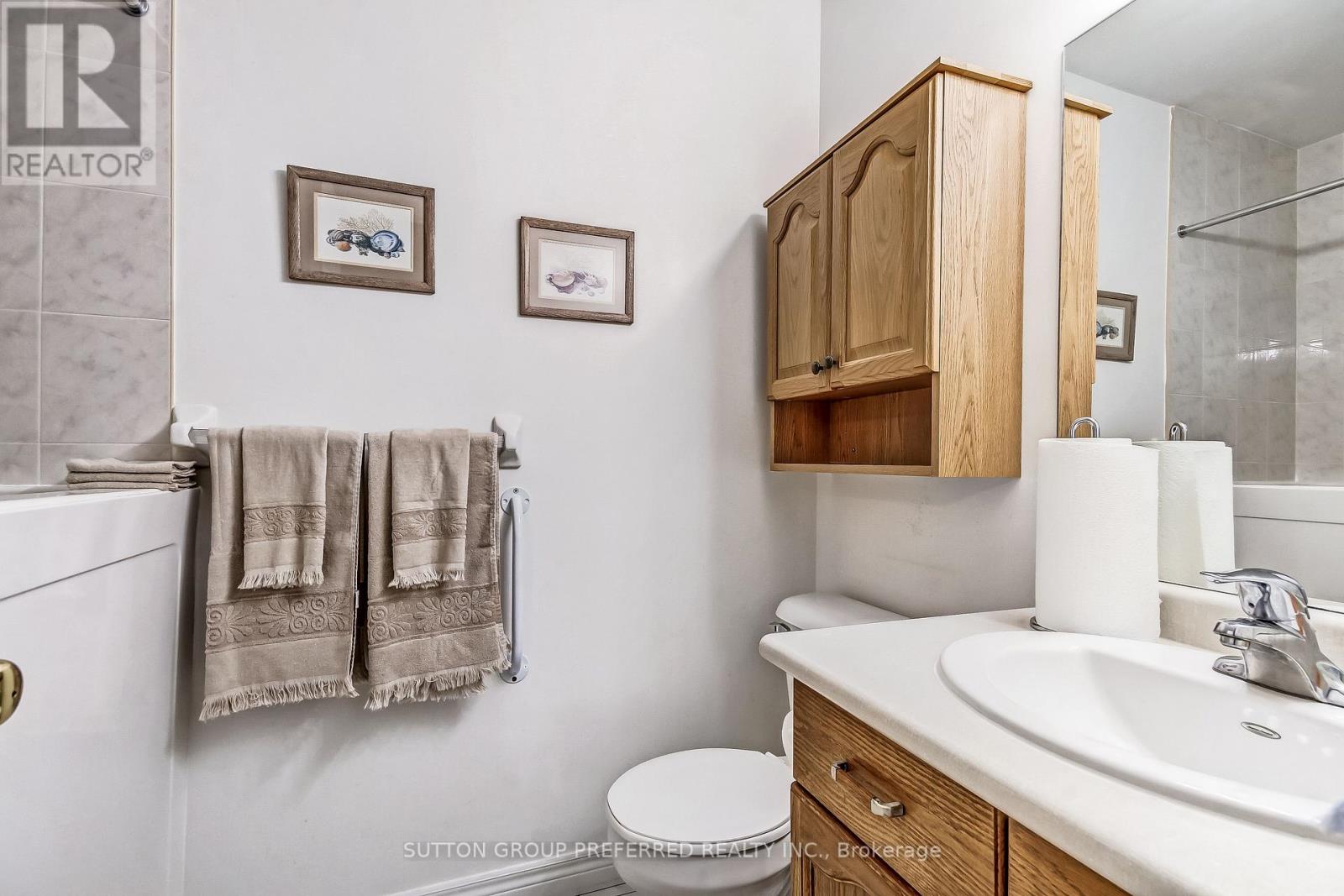 29 - 861 Shelborne Street Property Photo 22