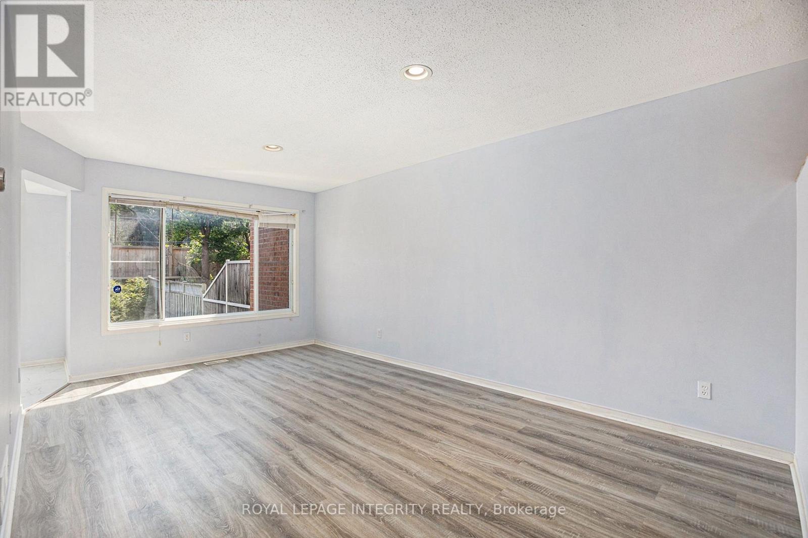 67 Landover Crescent Property Photo 6