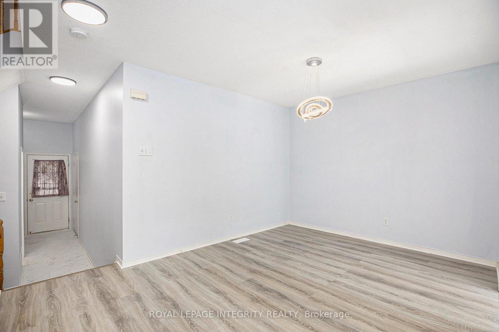 67 Landover Crescent Property Photo 7