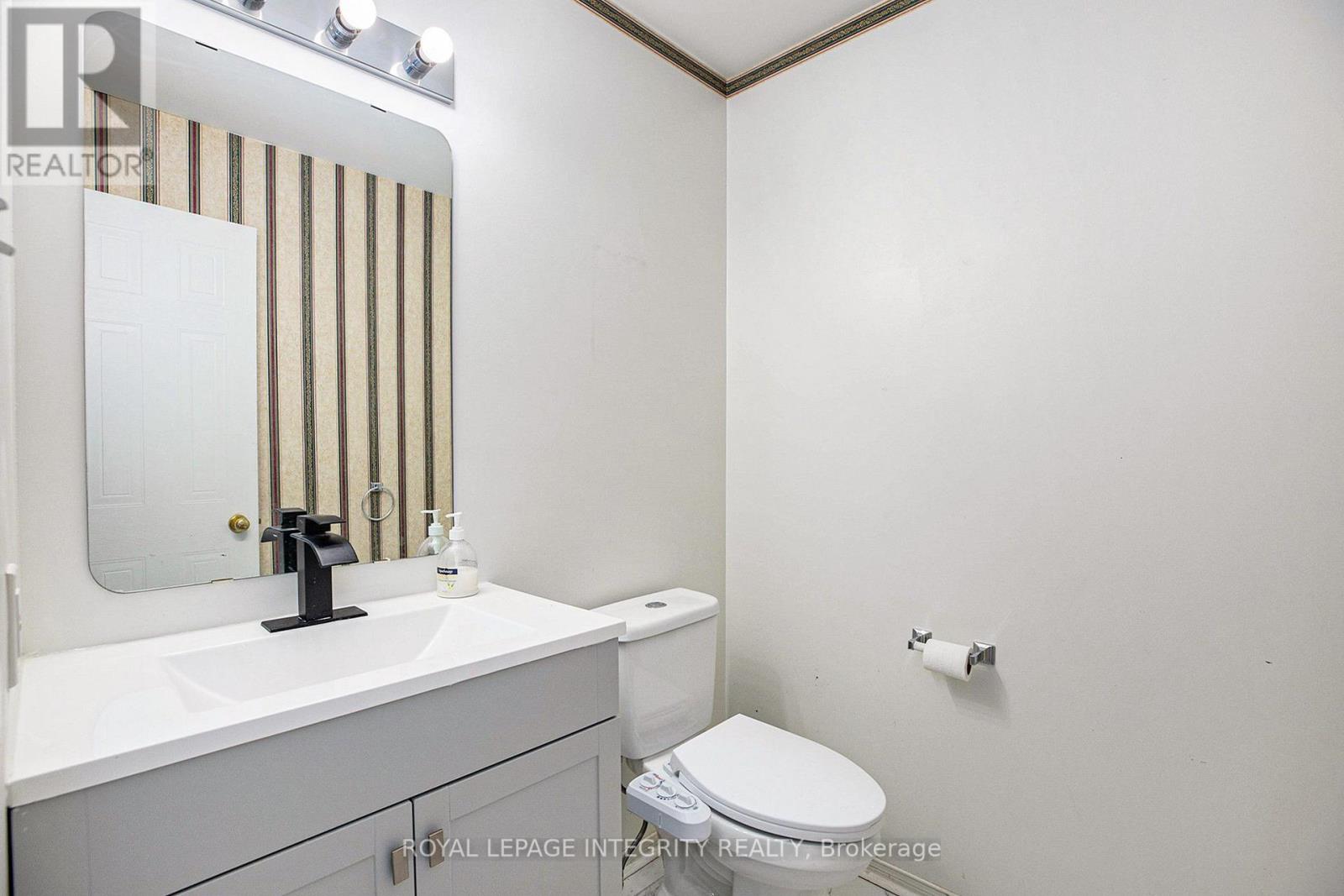67 Landover Crescent Property Photo 13