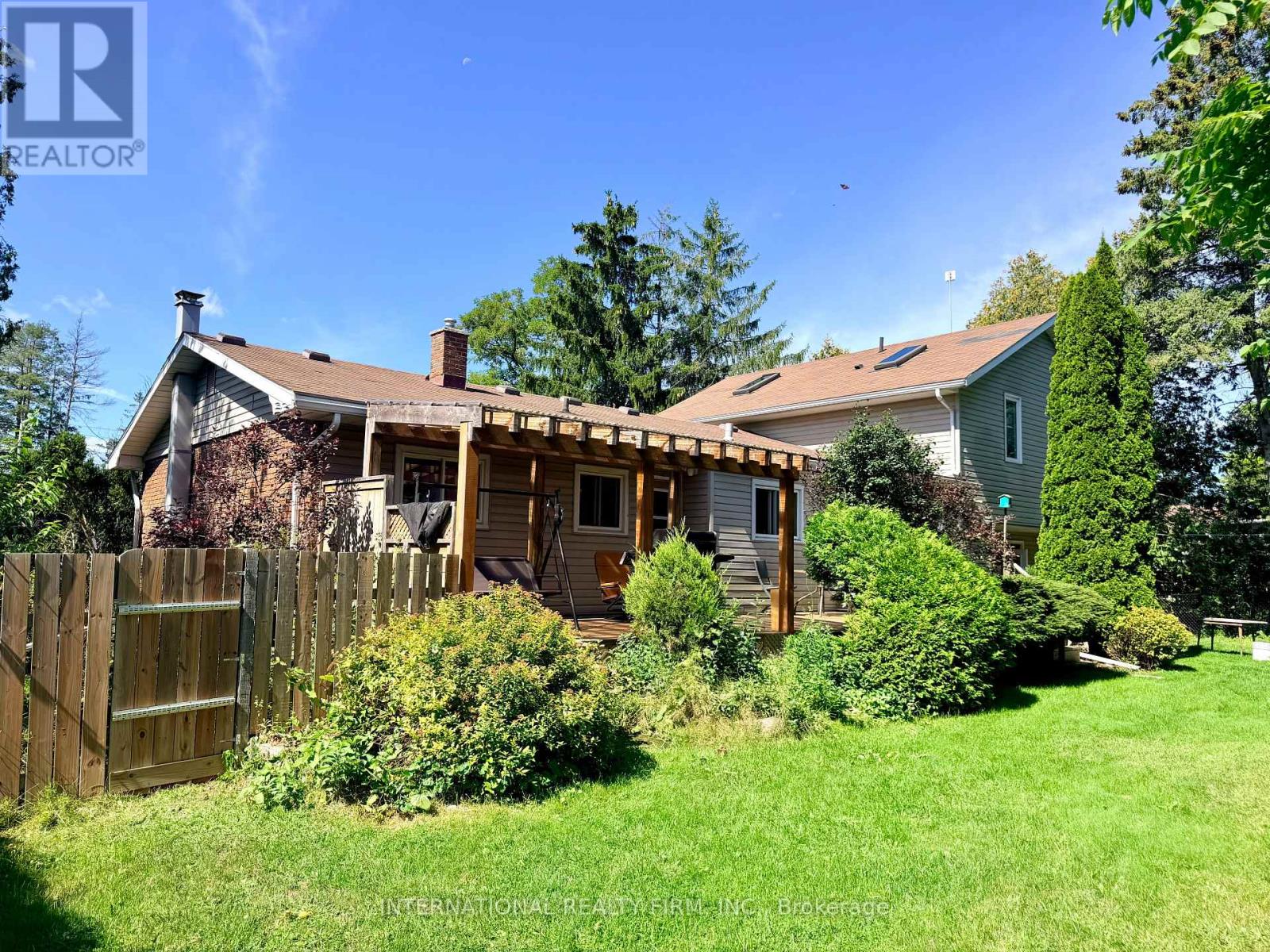 2601 Division Street Property Photo 2