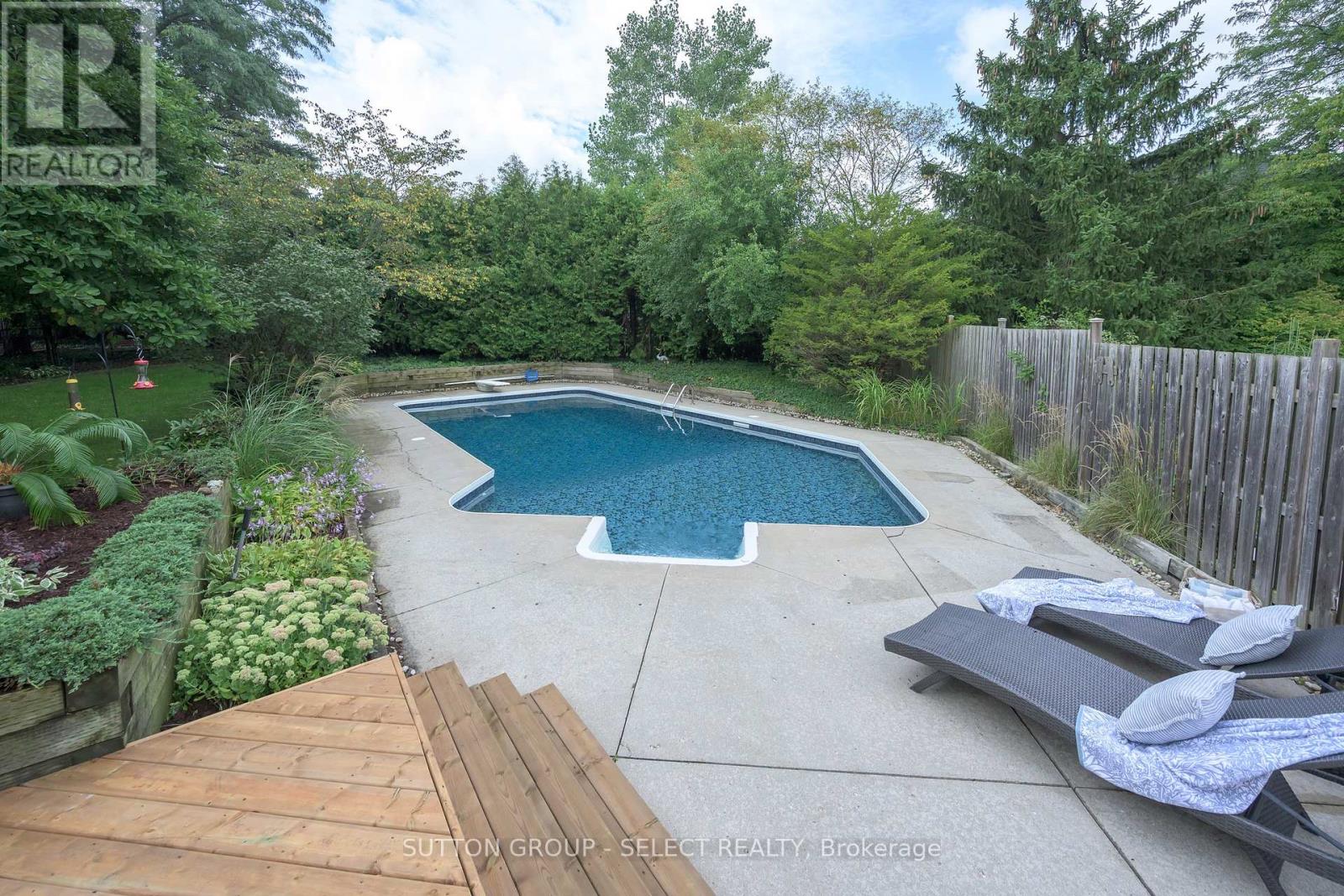 1316 Corley Drive N Property Photo 3