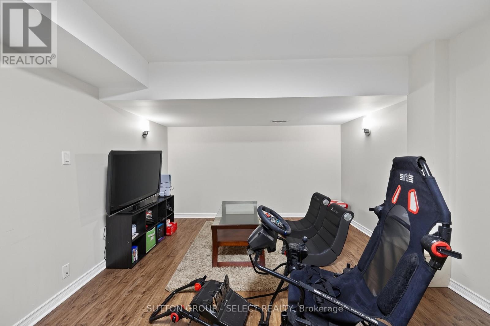 1316 Corley Drive N Property Photo 33