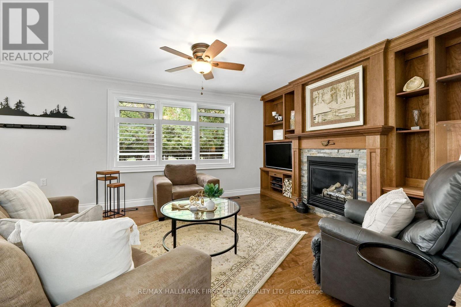 3311 Burnham Street N Property Photo 7
