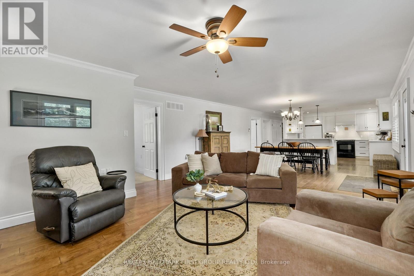 3311 Burnham Street N Property Photo 8