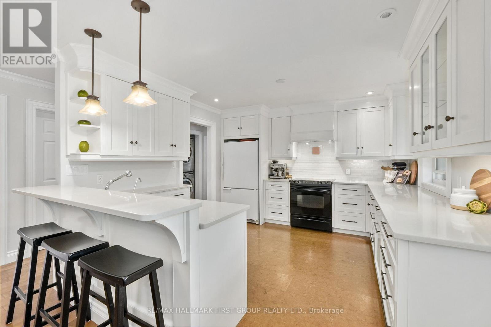 3311 Burnham Street N Property Photo 11
