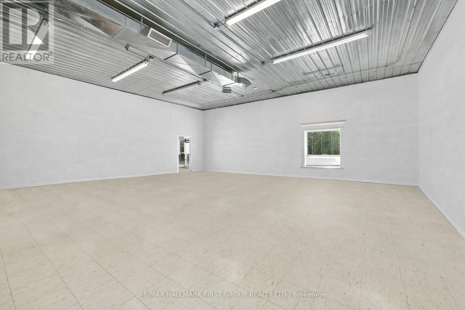 3311 Burnham Street N Property Photo 31