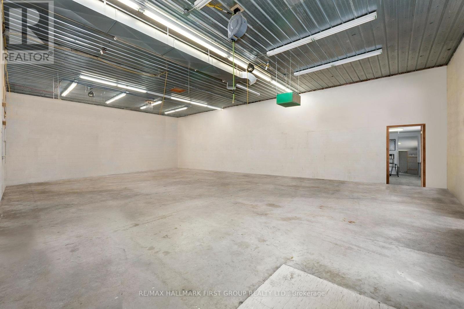 3311 Burnham Street N Property Photo 37