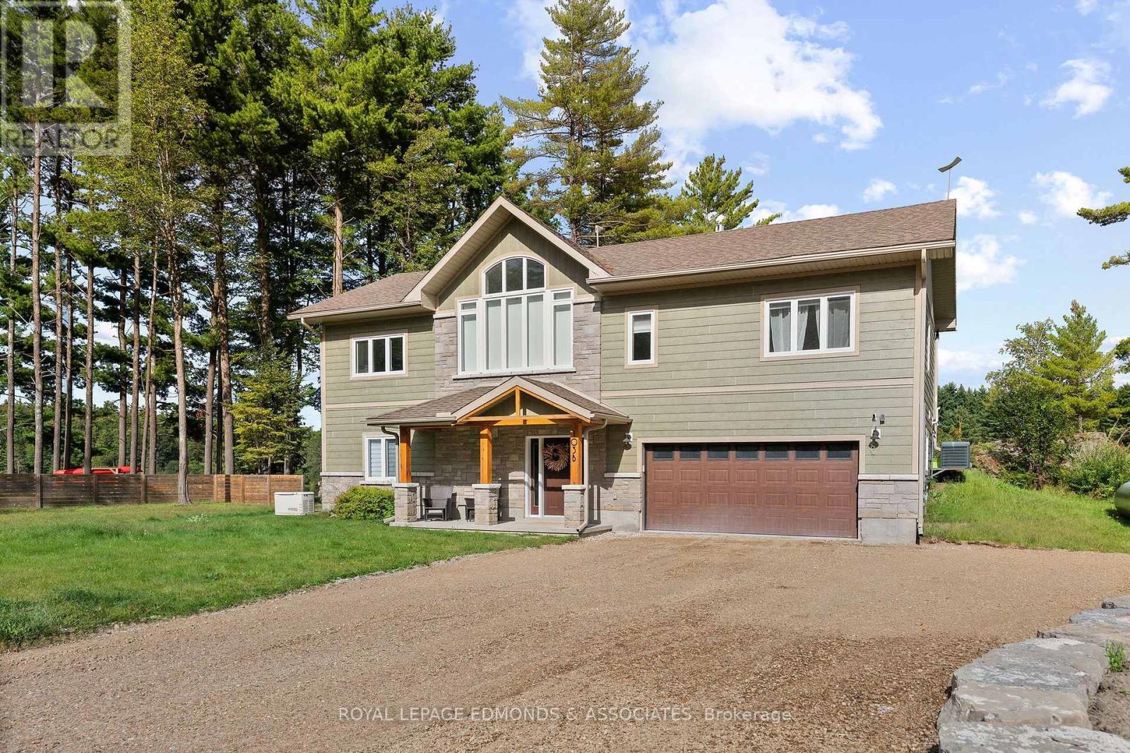 103b Carriage Landing Road Property Photo 1