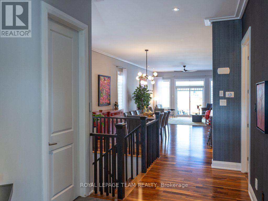 729 Carnelian Crescent Property Photo 4