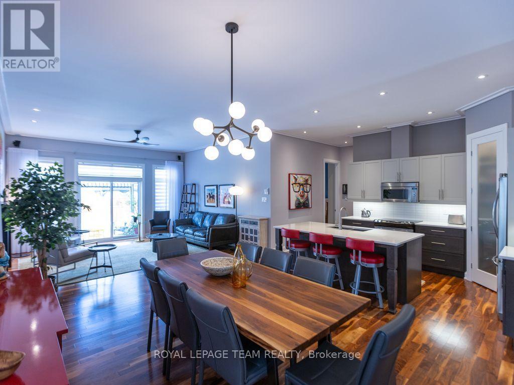 729 Carnelian Crescent Property Photo 6
