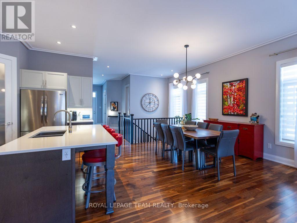 729 Carnelian Crescent Property Photo 12