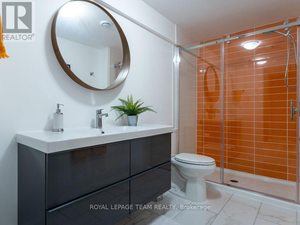 729 Carnelian Crescent Property Photo 27
