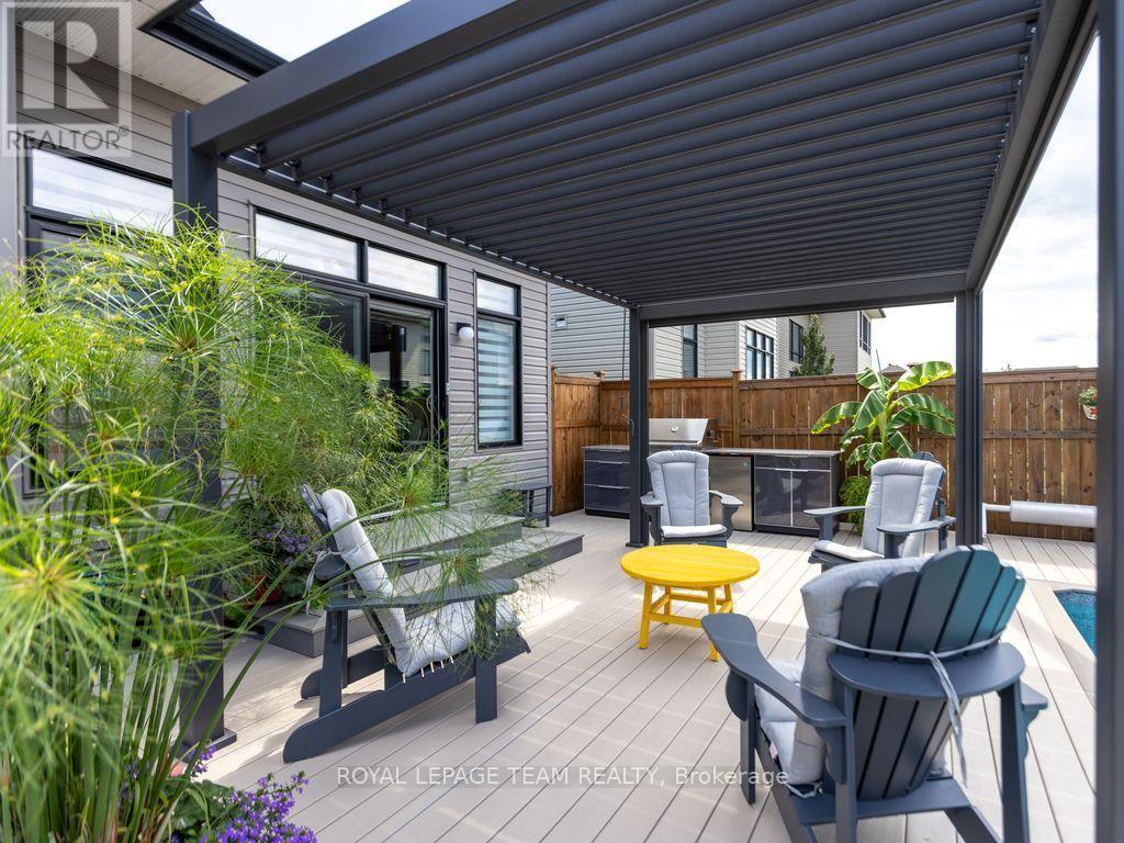 729 Carnelian Crescent Property Photo 31