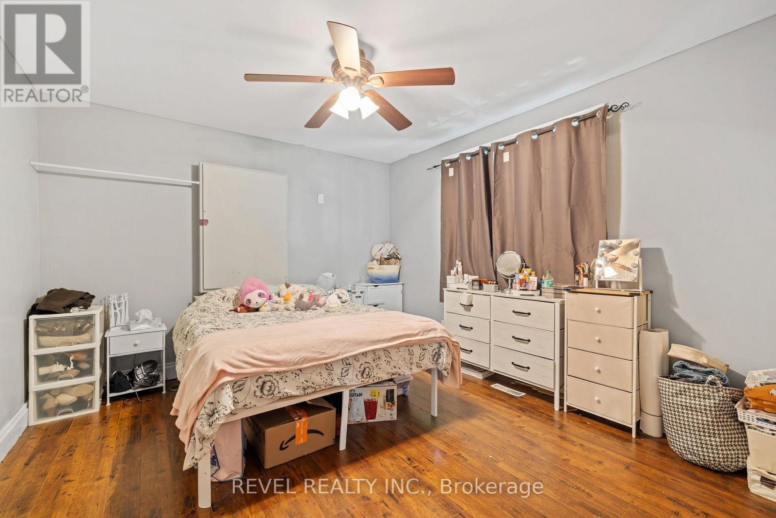 54 Chestnut Street E Property Photo 13