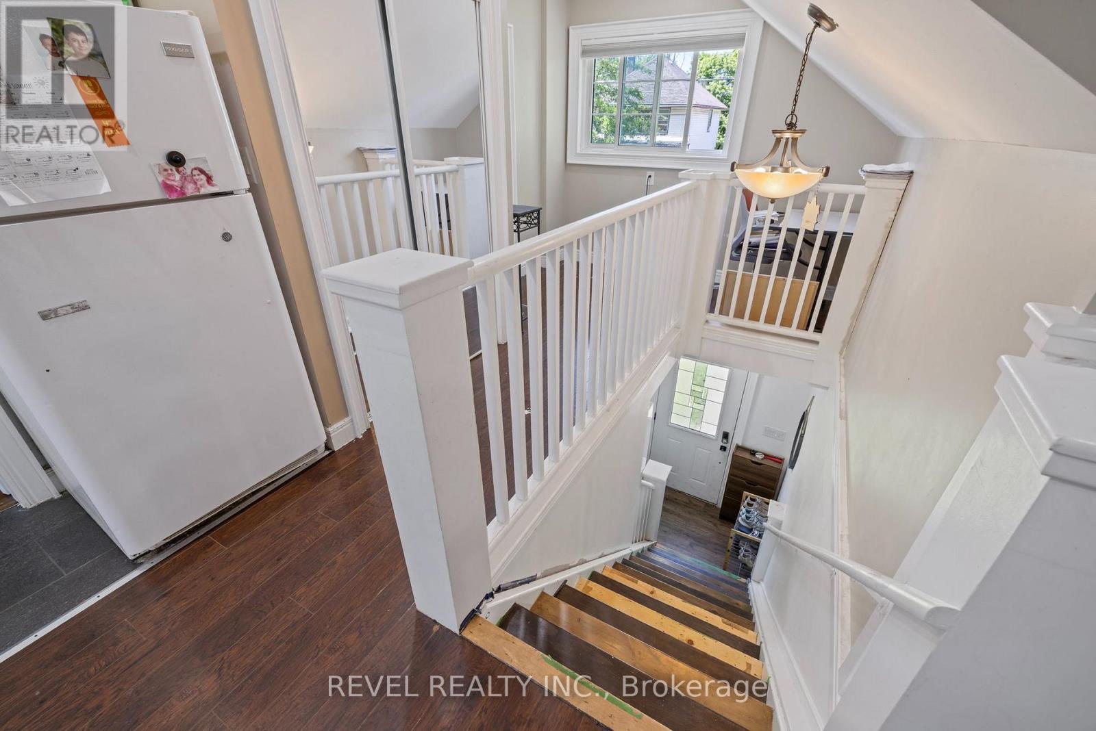 54 Chestnut Street E Property Photo 26
