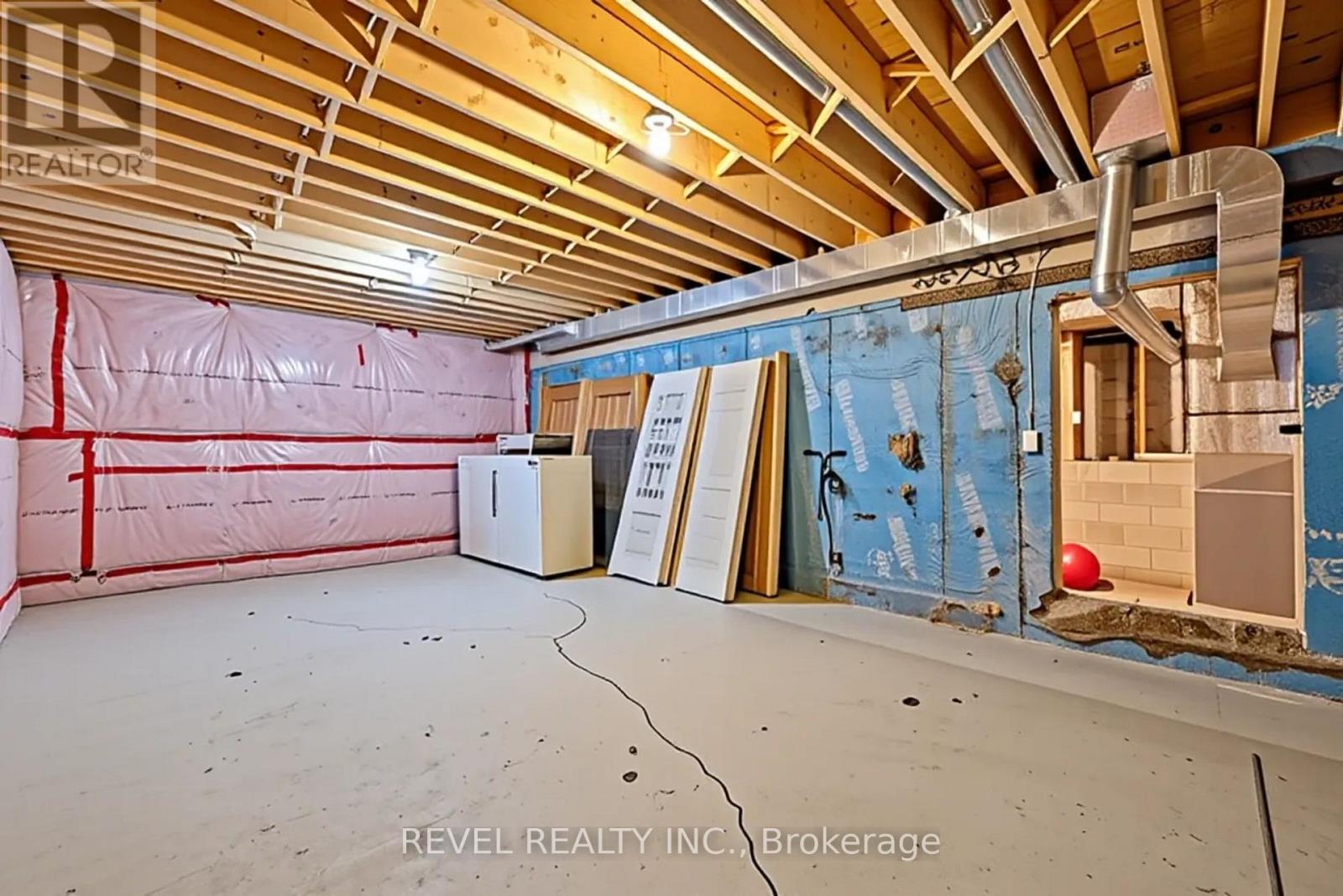 54 Chestnut Street E Property Photo 43