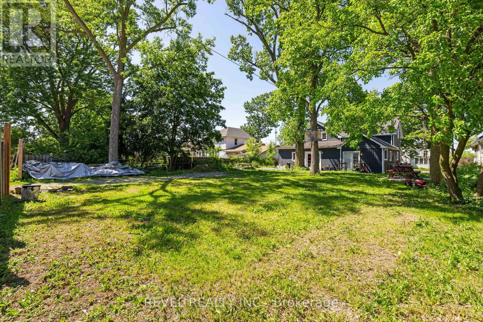 54 Chestnut Street E Property Photo 45