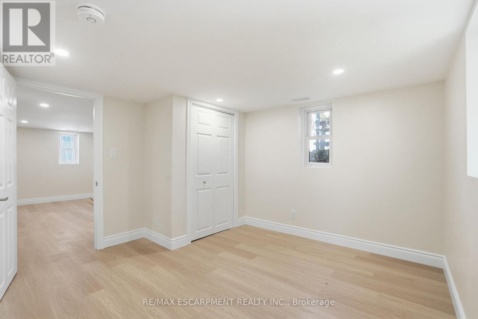 894 Garth Street Property Photo 28
