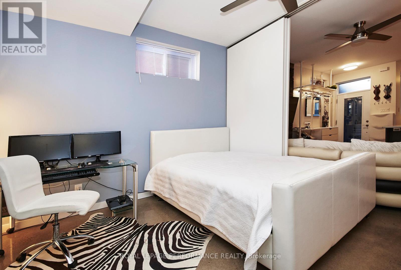 Unit B - 82 Third Avenue Property Photo 8